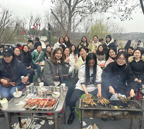 綿陽市先鋒醫(yī)療器械有限公司—— 慶?！?.8婦女節(jié)”，共赴燒烤盛宴，致敬巾幗風采